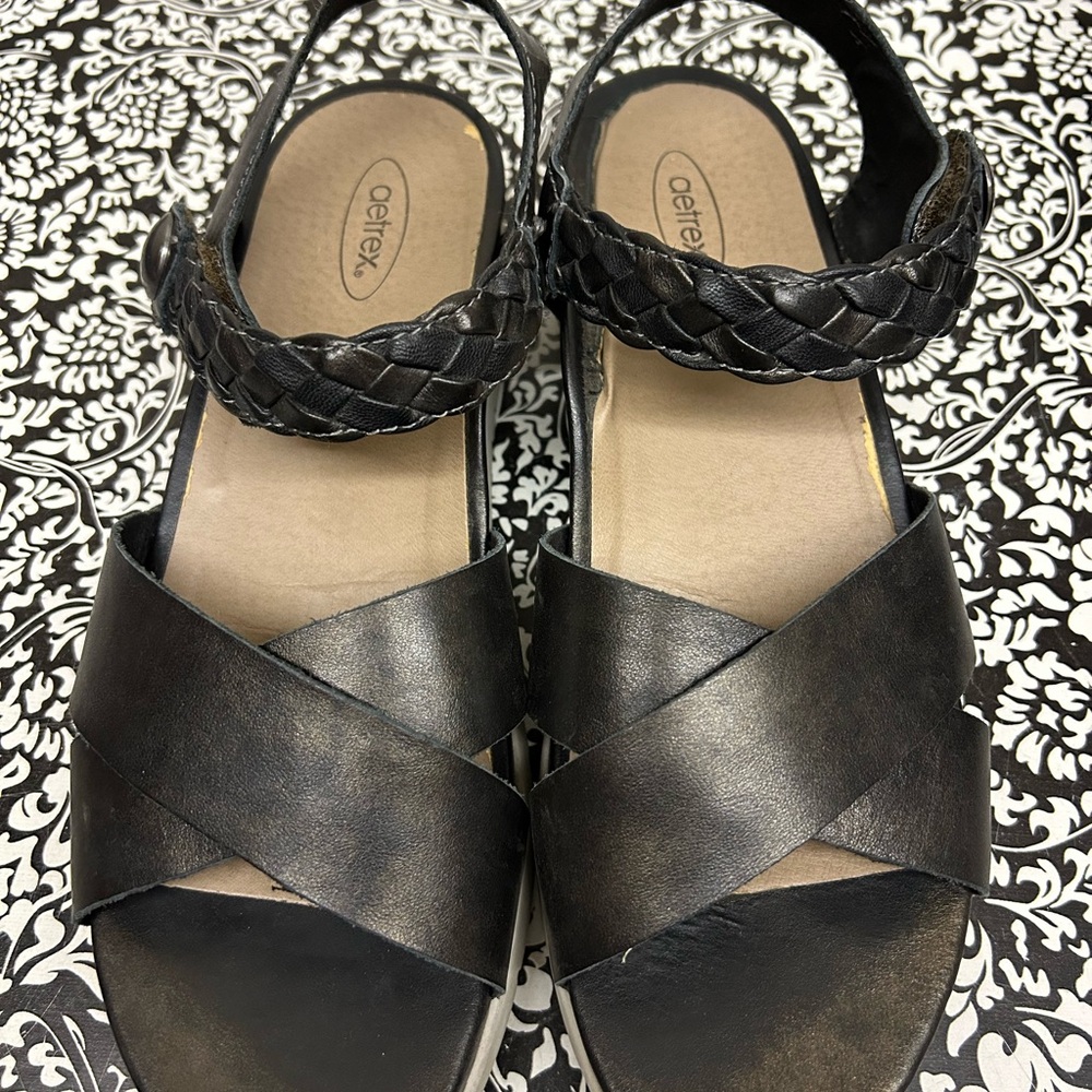 Aetrex Size 40/9 Women’s Sandals